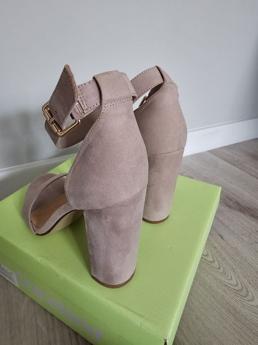 Sandałki Deichmann Graceland różowe na obcasie sandały