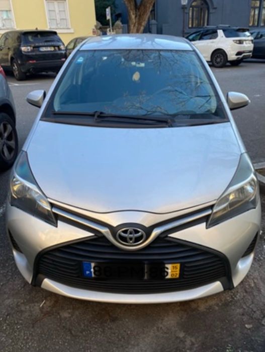 Vendo Toyota Yaris  1.0 VVT-i Active