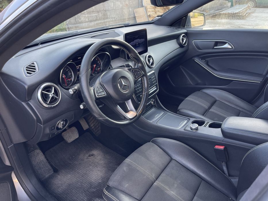 Mercedes Benz CLA180d aut nacional