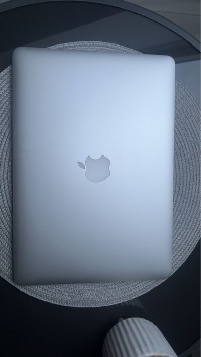 MacBook Air 13 2017 / i5 / 8GB  RAM /