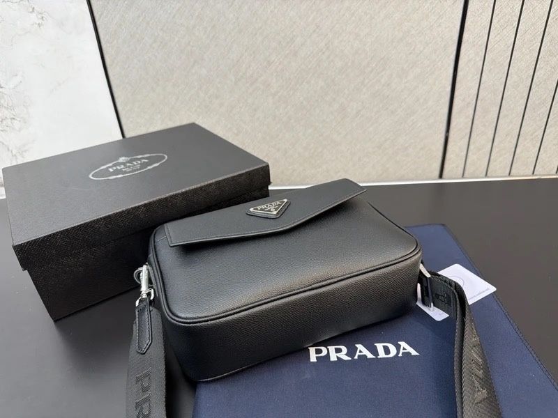 Чоловіча сумка Prada Saffiano прада