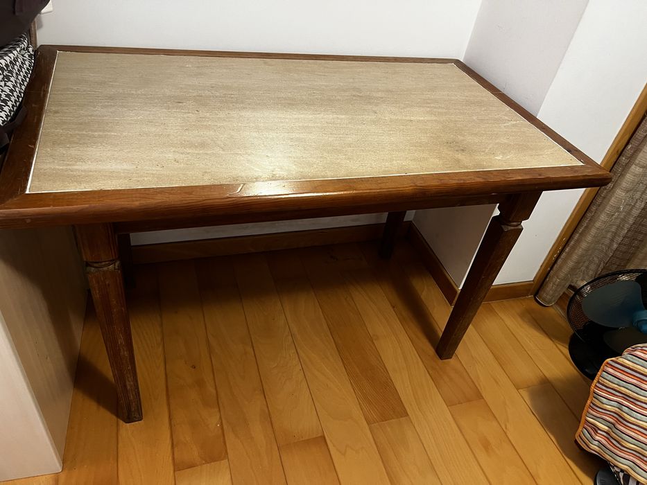 Mesa madeira com tampo de marmore