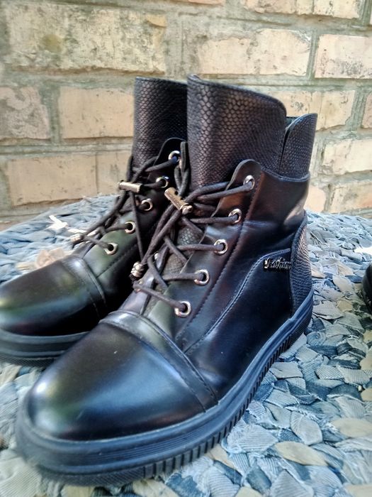 Взуття для дівчинки