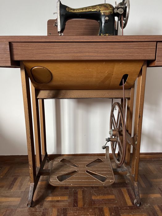 Maquina de costura  singer