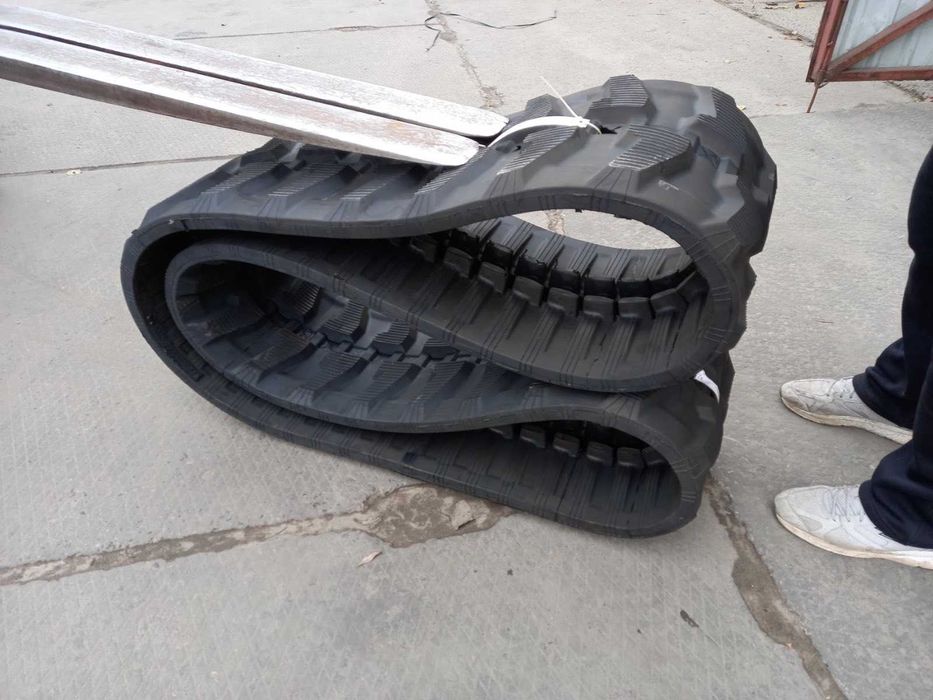 Гумові гусениці Резиновые гусеницы  на спецтехнику