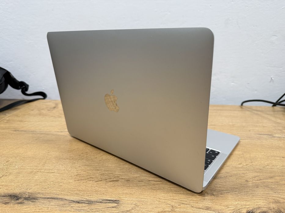 Macbook Air 13” M1 16 GB RAM|512 SSD, szybki, lekki idealny do pracy.
