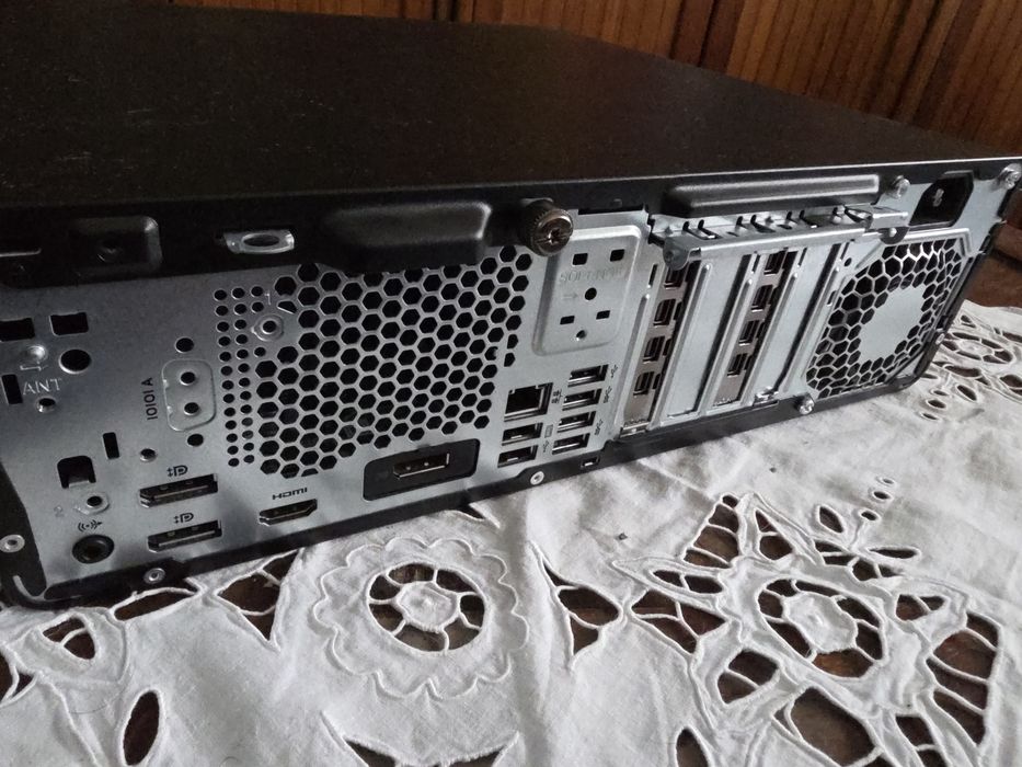 Hp Elite Sff 800 G9 - i7 13700, 16Gb Ddr5, 756Gb Nvme, 2x Quadro T1000