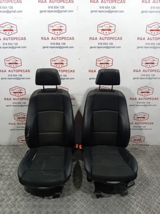 Conjunto de Bancos BMW Série 1 E82 Pack M Pele Original