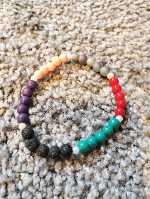 Bransoletka z kolorowych koralików 18 cm rękodzieło