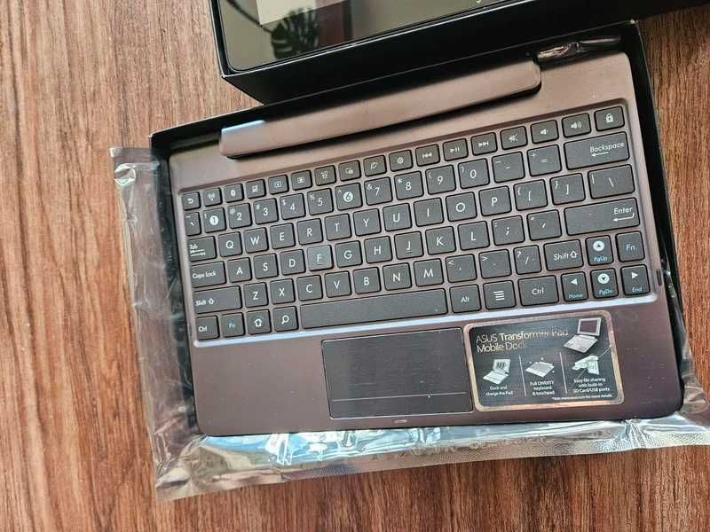 Tablet ASUS Transformer Pad Infinity TF700T z stacją dokującą