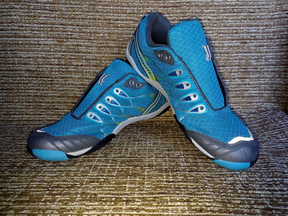 Кроссовки Crane. Размер европейский 38 . Стелька 24,4 см.