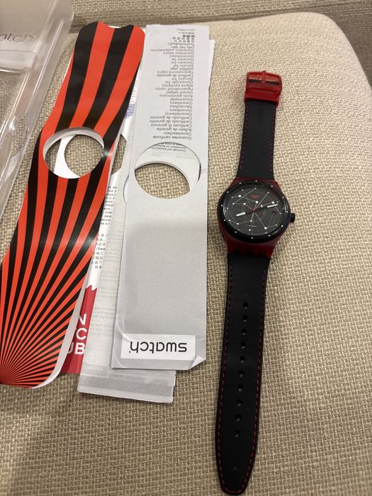 Swatch SUTR400 de coleção