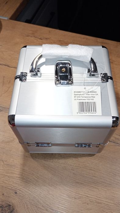 Kuferek na kosmetyki