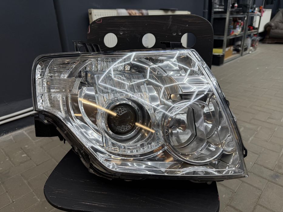 Фара Xenon Права ОРИГІНАЛ Mitsubishi Pareto 4