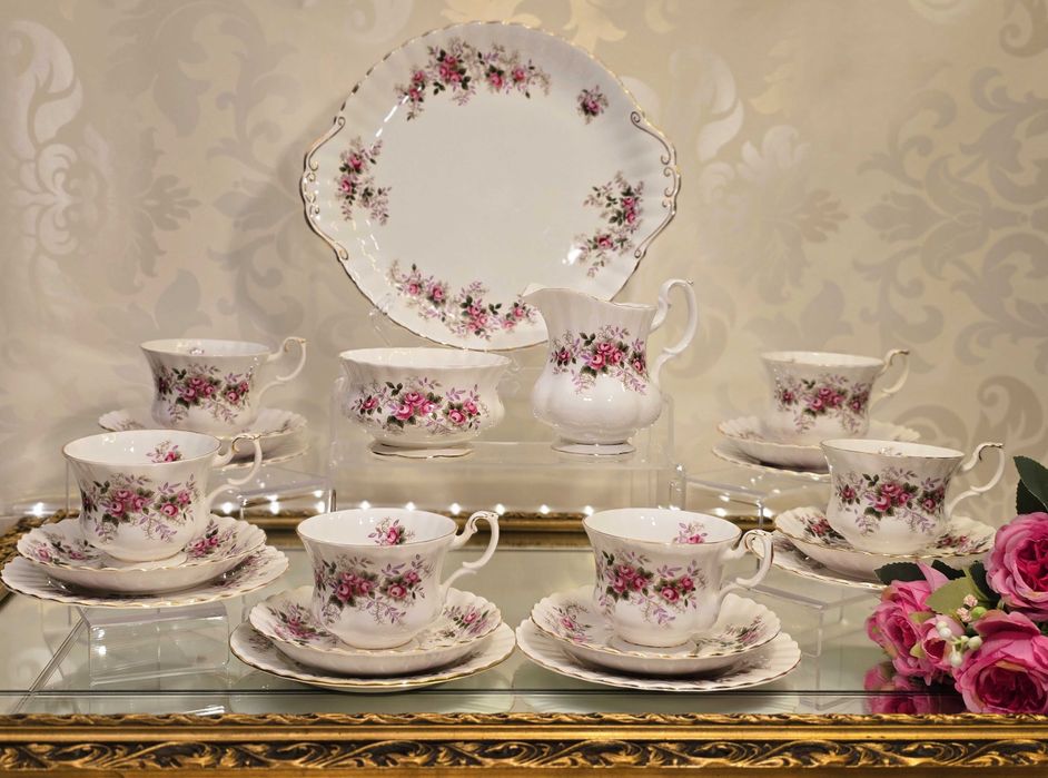 Serwis do herbaty Royal Albert wzór Lavender Rose na 6 osób.