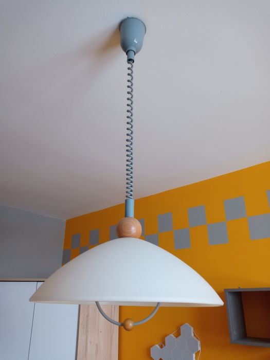 Lampa sufitowa, wisząca z regulacją wysokości