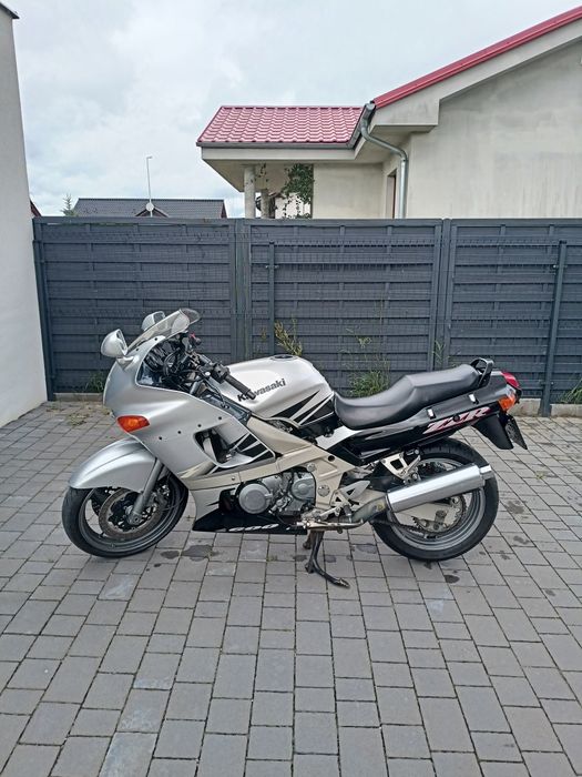 Kawasaki zzr 600