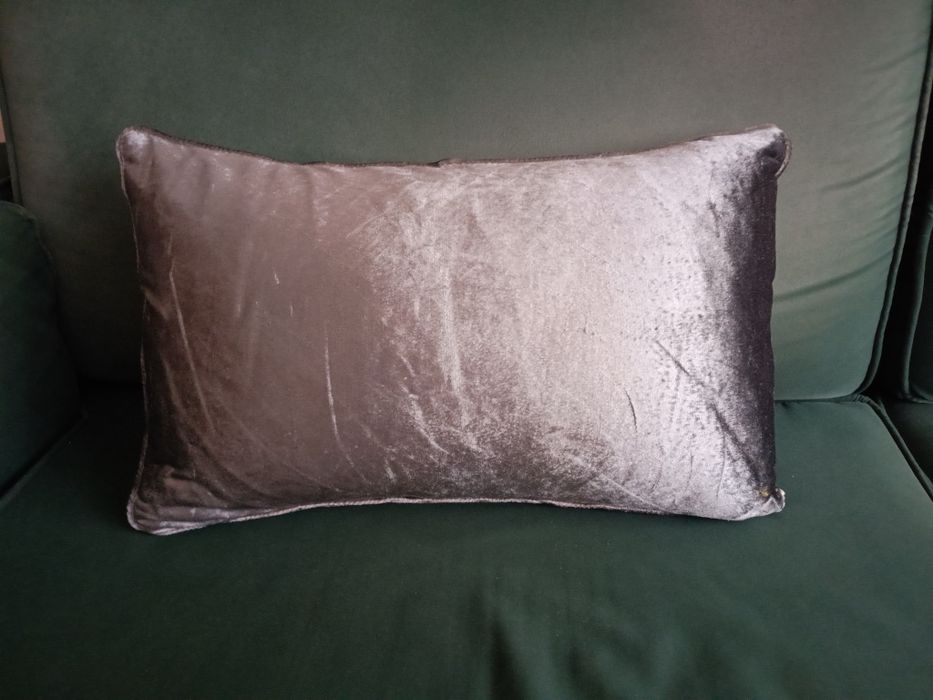 Almofada Cinza Prata 50x30cm Veludo - Nova