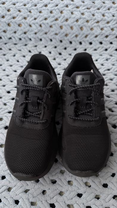 Дитячі кросівки adidas