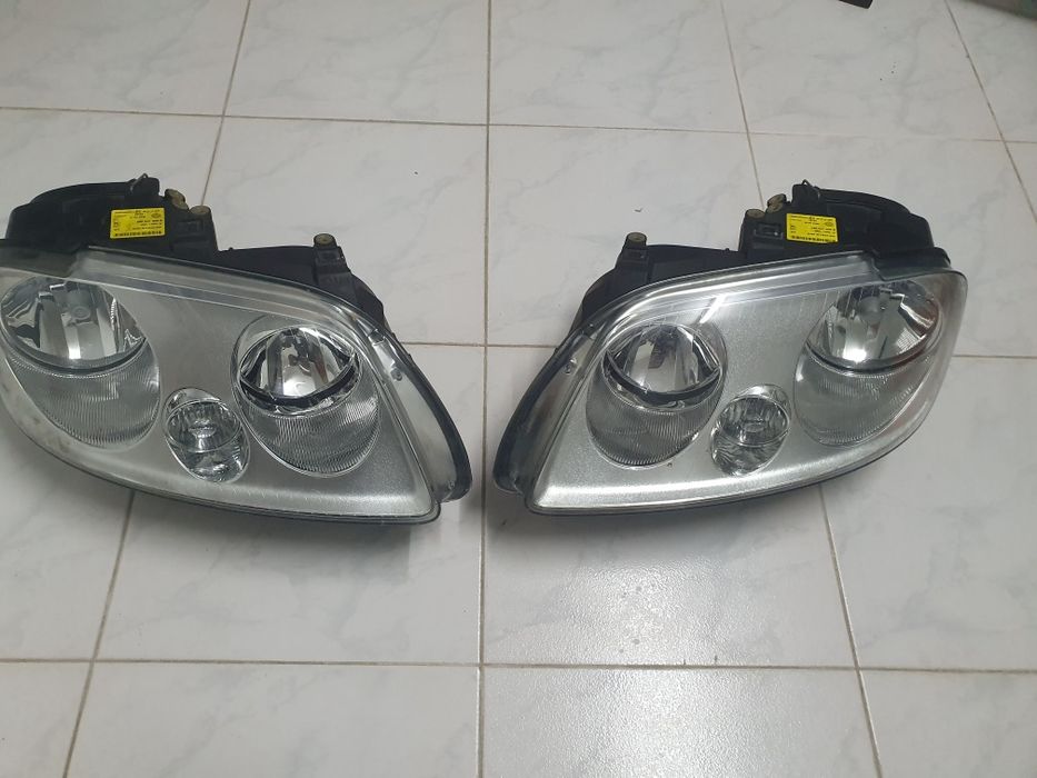 Farol Vw Caddy mk 3  Par