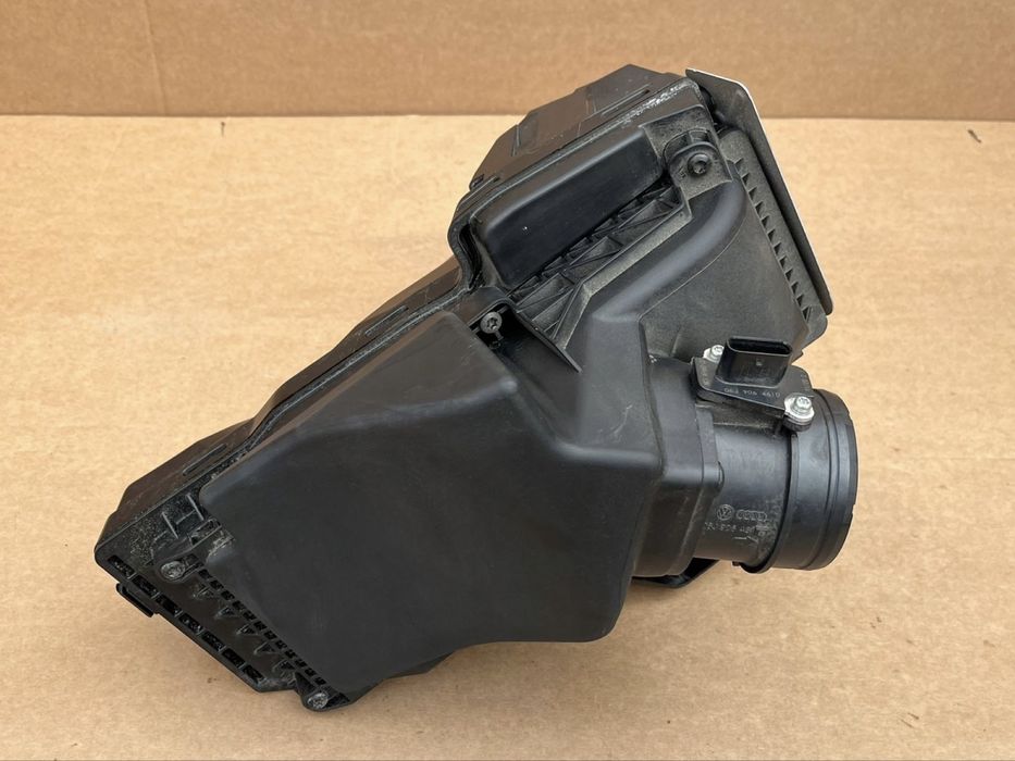 Корпус фільта Audi Q5 8R, A4 B8, A5 8T 2.0 TFSI 8K0133837BJ Розборка