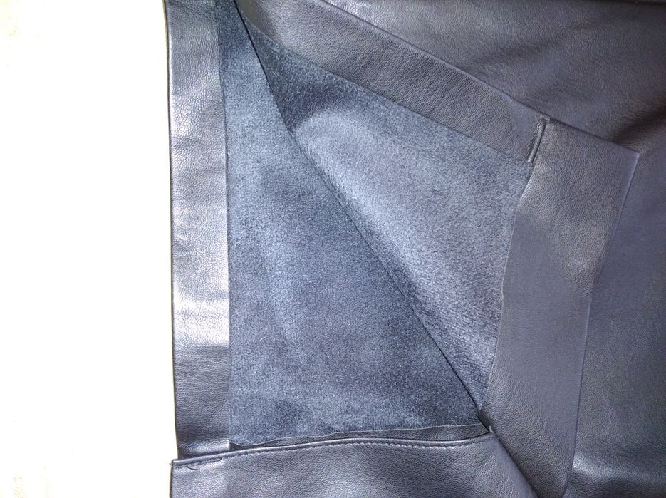 Спідниця з екошкіри