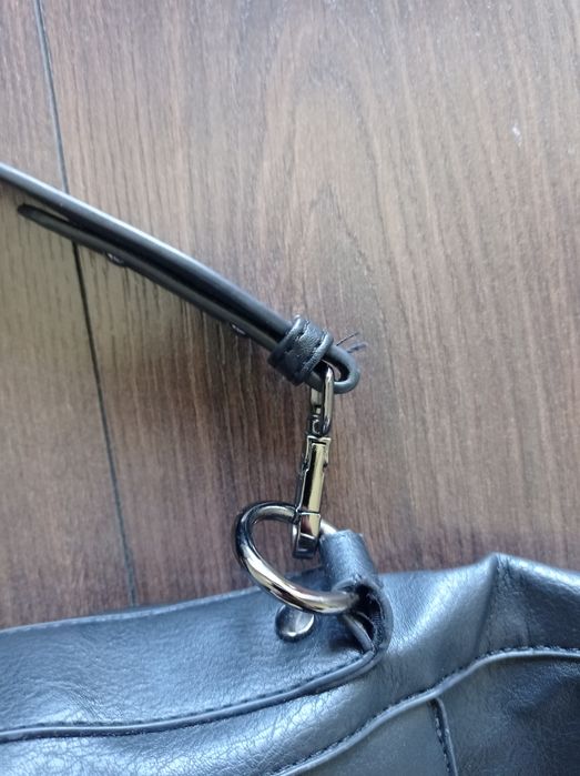 Torba medicine czerń do ręki na ramię