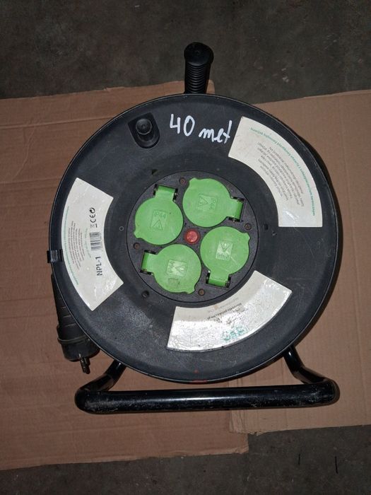 Przedłużacz zwijany bębnowy 40mb,,ELS"