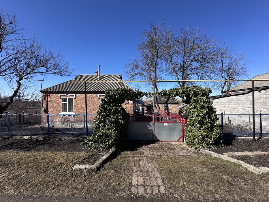 Будинок в селі Молодіжне,  Кіровоградска   обл, Долінский район.