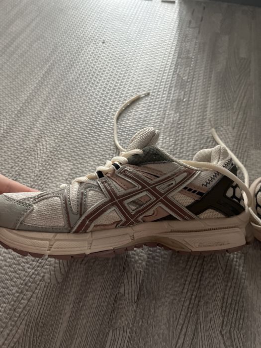 Кросівки asics 38