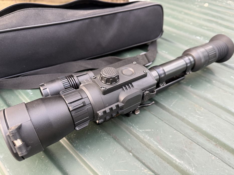 Mira noturna apenas usada 2x nova