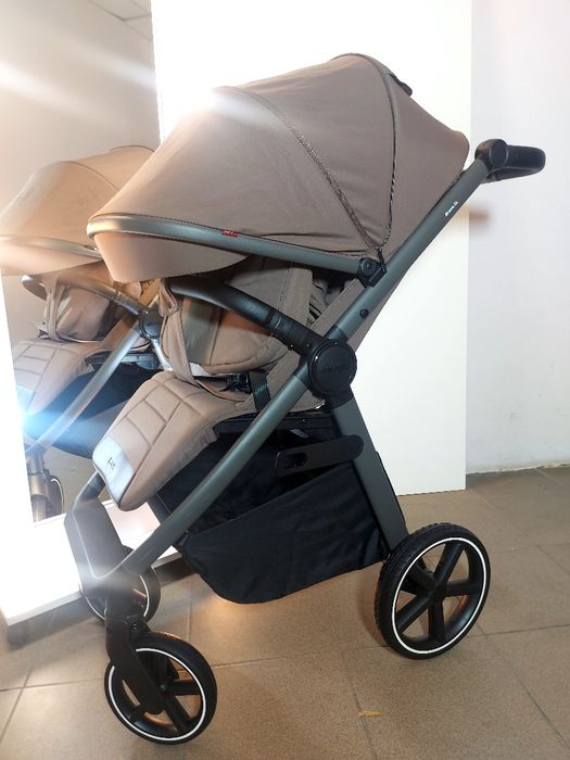 Коляска CARRELLO bravo DELUX модель 2025 року ШОУРУМ