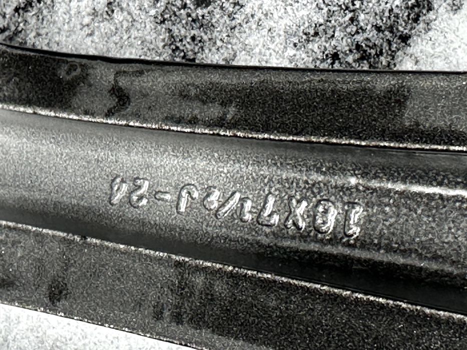 диски R18 7.5j ET24 5x115 dia71.6 Chrysler 300 C