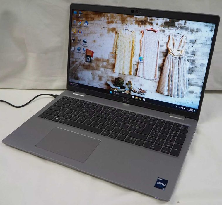 Dell Latitude 5530 15.6"FHD i5-1245 /16GB /256 GB SSD * як новий*