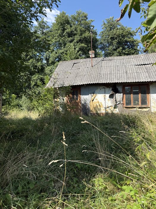 Затишна земельна ділянка під будинок в 17хв. від міста.