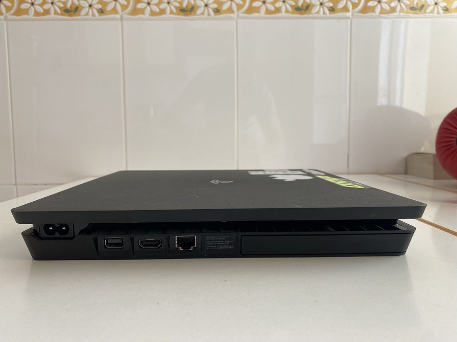 PlayStation 4 Slim
