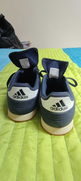 Sapatilhas Adidas de menino em pele natural tam. 35.5 excelentes