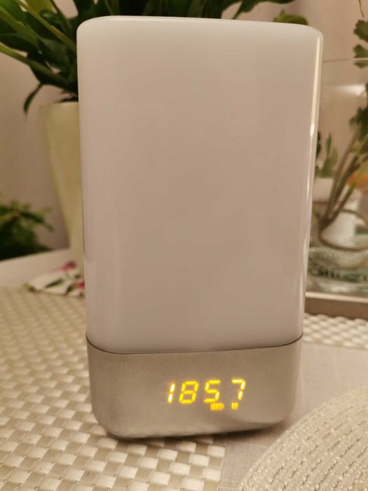 Budzik-lampka Raguso z symulacją wschodu słońca