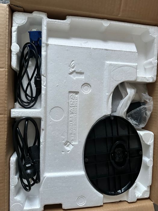 Монітор LG для ноутбуку