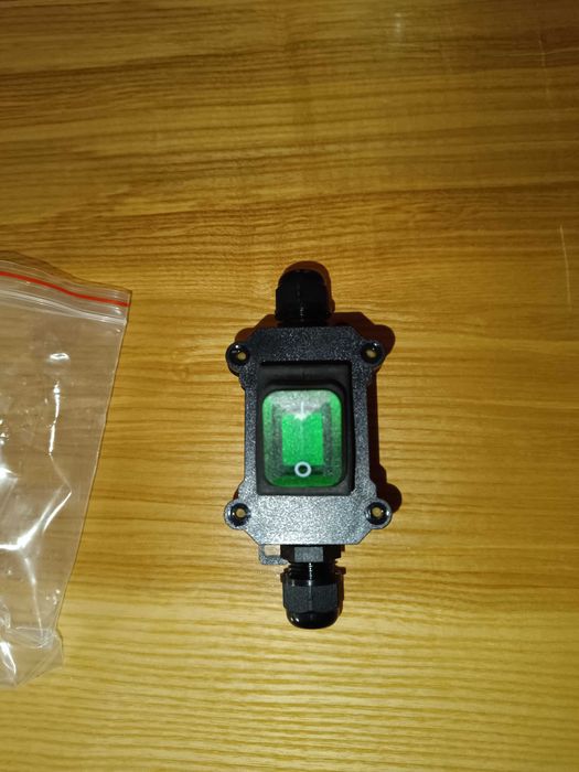 Włącznik prądowy hermetyczny natynkowy