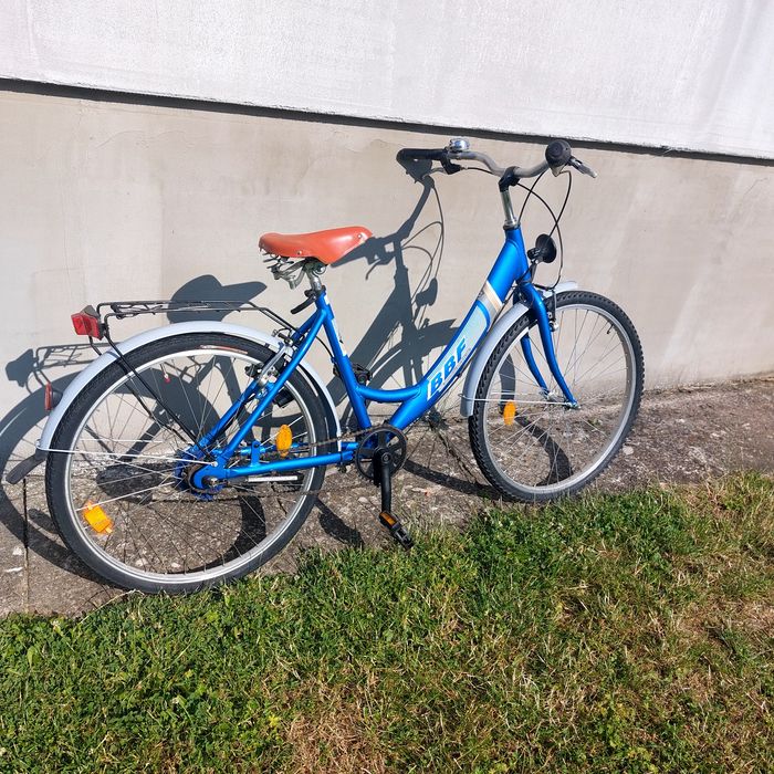 Велосипед  жіночий. Колеса 26" все працює.