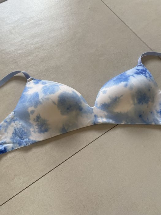biustonosz stanik body essentials 80C