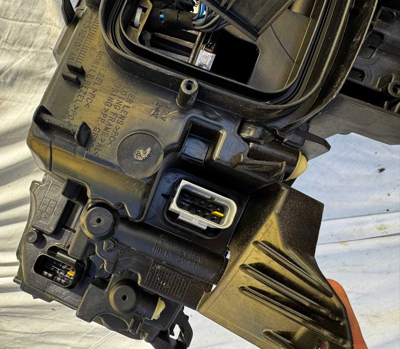 Farol Peugeot 308 Full Led Matrix esquerdo