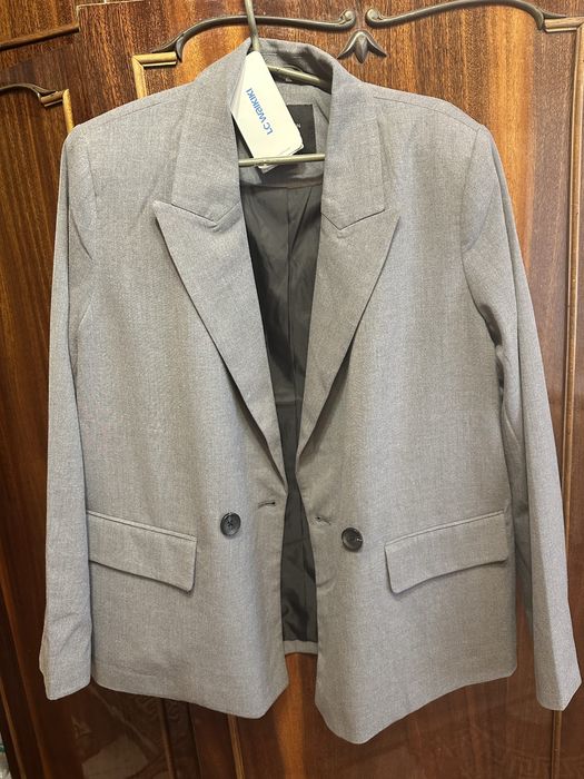 Піджак жіночій сірий