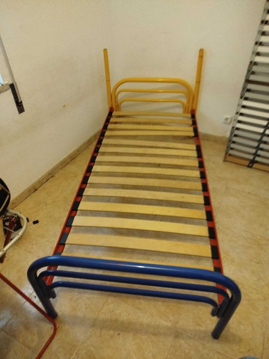 Estraturas de cama de criancas