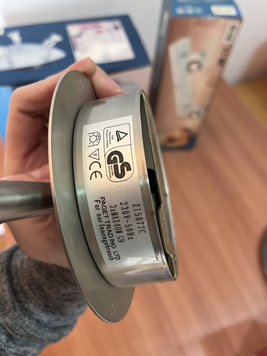 3 candeeiros / spots de teto