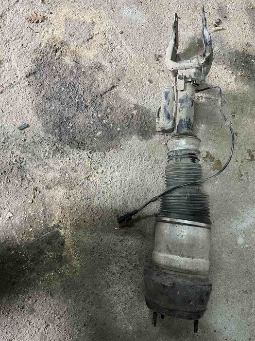 Стойка пневматична мерседес мл в166