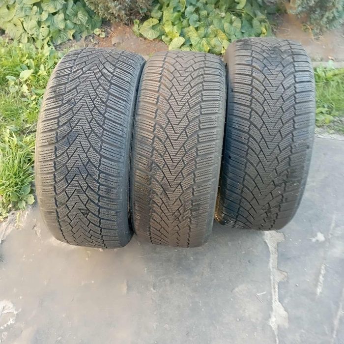 Продам резину 235/45 R17 RADBURG 3 колеса