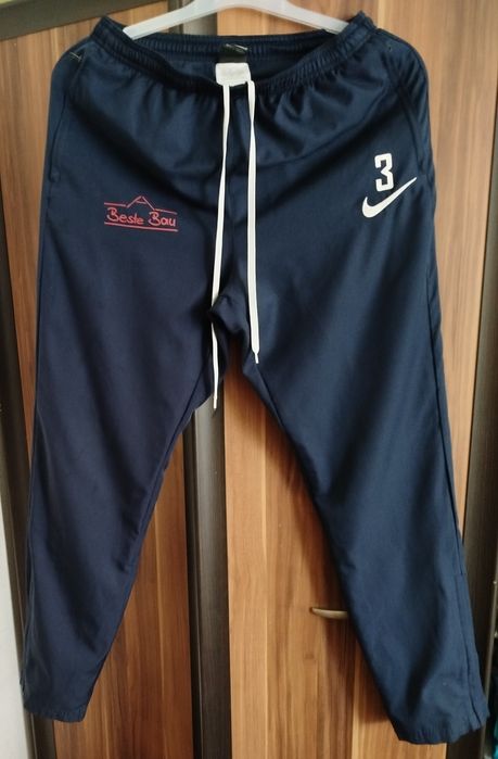 Spodnie dresowe męskie Nike rozmiar L stan idealny