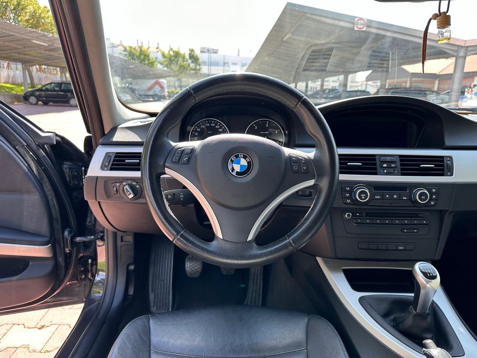 BMW 320 de 2011 com 250.000km